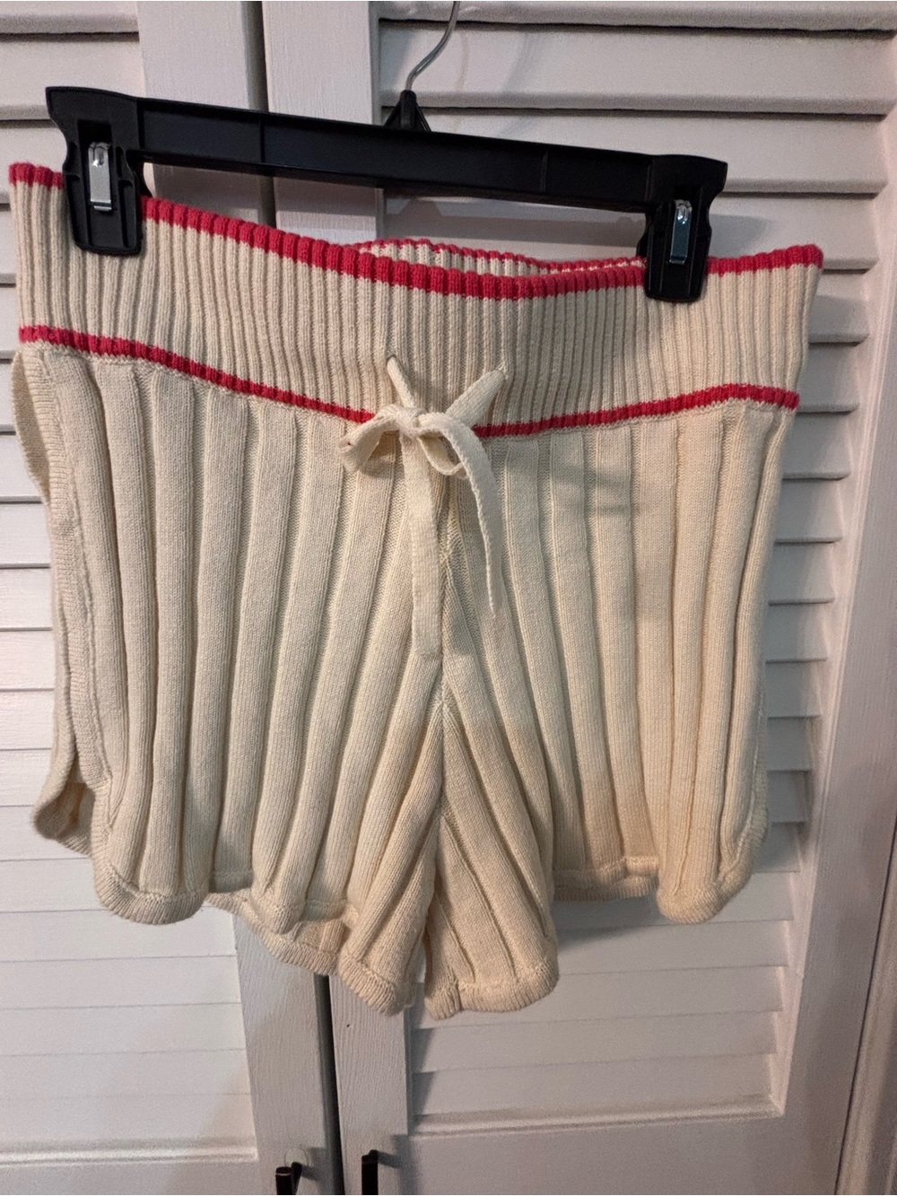 Faherty Cream Ribbed Knit Shorts with Pink Trim